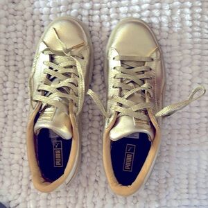 Puma suede 50th anniversary gold size 8 1/2 women’s
